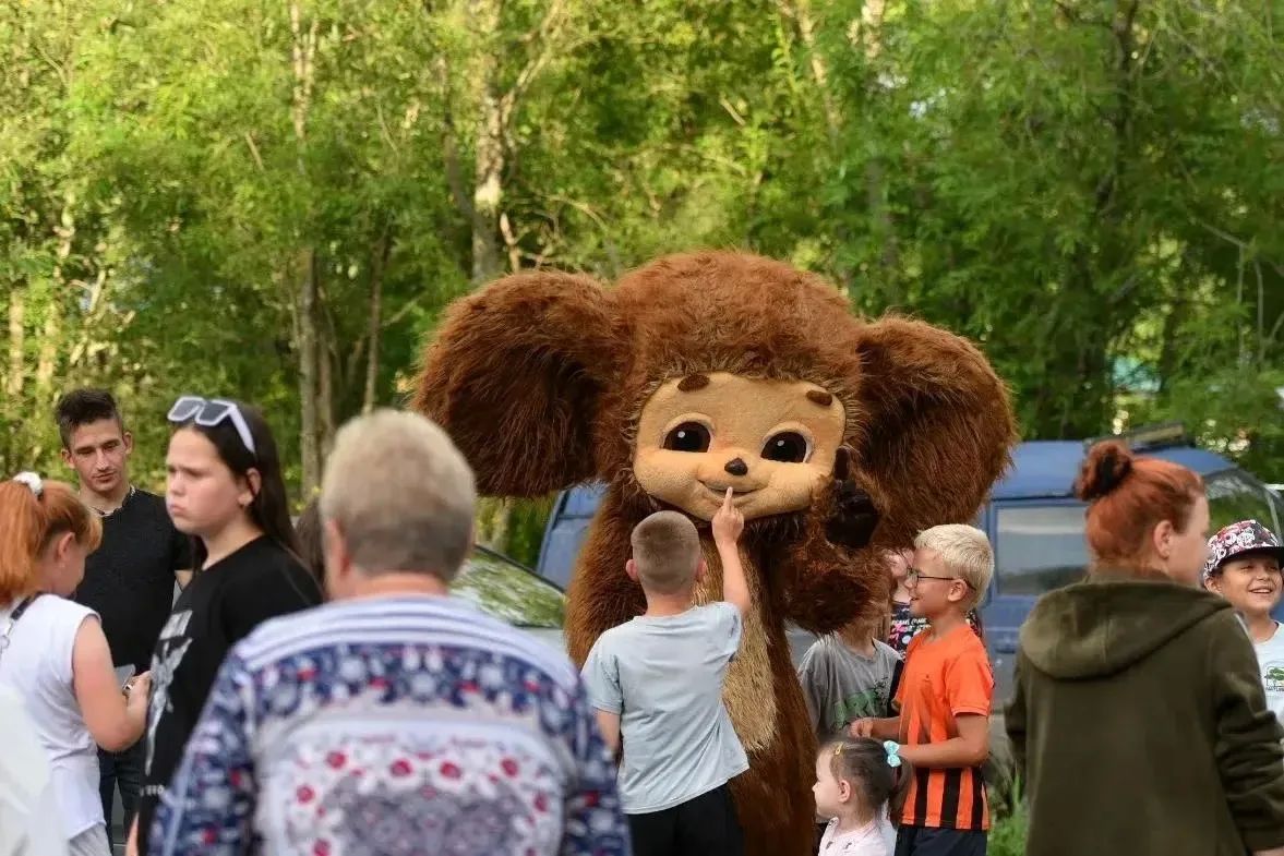22 августа, в праздничный День Государственного флага Российской Федерации, живописная зона отдыха «Рефулёры» города Поронайска превратилась в настоящую творческую лабораторию и центр притяжения для любителей бардовской песни 22 августа, в праздничный День Государственного флага Российской Федерации, живописная зона отдыха «Рефулёры» города Поронайска превратилась в настоящую творческую лабораторию и центр притяжения для любителей бардовской песни