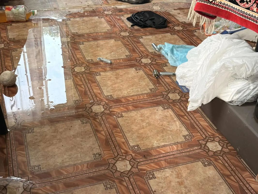 В Томаринском районе после циклона начали откачивать воду и просушивать дома В Томаринском районе после циклона начали откачивать воду и просушивать дома