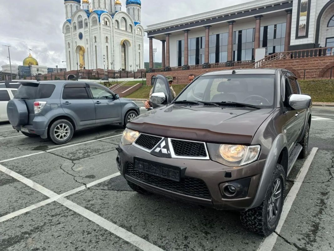 Региональное отделение Народного фронта передало новую машину военнослужащим 68-го армейского корпуса для работы в зоне СВО Региональное отделение Народного фронта передало новую машину военнослужащим 68-го армейского корпуса для работы в зоне СВО