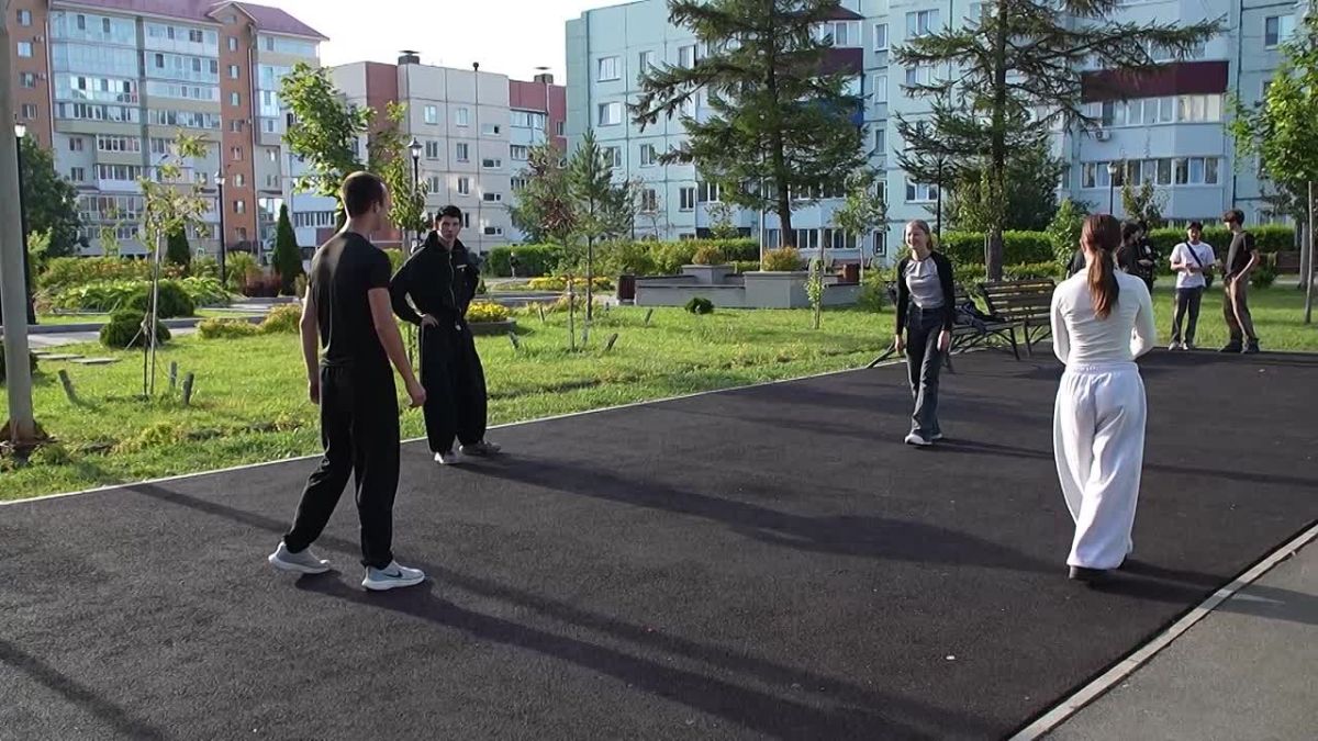 В областном центре, по данным его администрации, около 120 тысяч жителей регулярно занимаются физической культурой