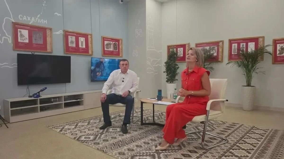 Пресс-конференция губернатора Валерия Лимаренко началась в Южно-Сахалинске