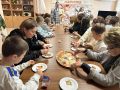 Браслеты на счастье . Команда сахалинского филиала фонда «Защитники Отечества» и сотрудники областного центра народного творчества провели мастер-класс по созданию браслетов для семей участников СВО и ветеранов боевых...