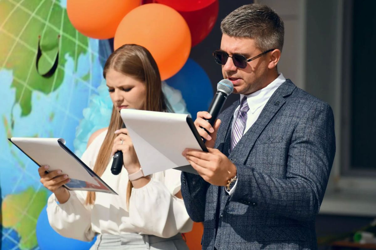 В День знаний во всех четырёх школах Курильского района состоялись торжественные линейки В День знаний во всех четырёх школах Курильского района состоялись торжественные линейки