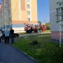Мужчина удерживает заложницу в многоэтажке на Сахалине