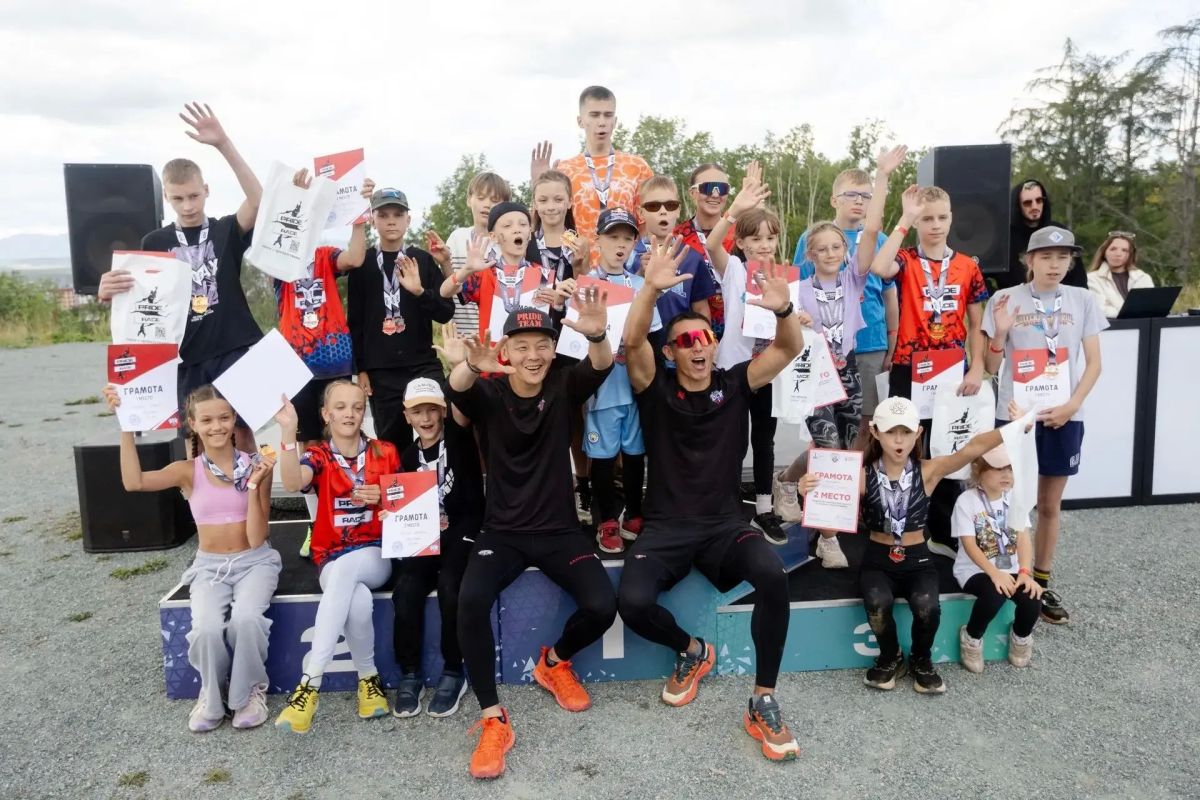 Более 500 юных сахалинцев собрала гонка с препятствиями «Pride Race» Более 500 юных сахалинцев собрала гонка с препятствиями «Pride Race»