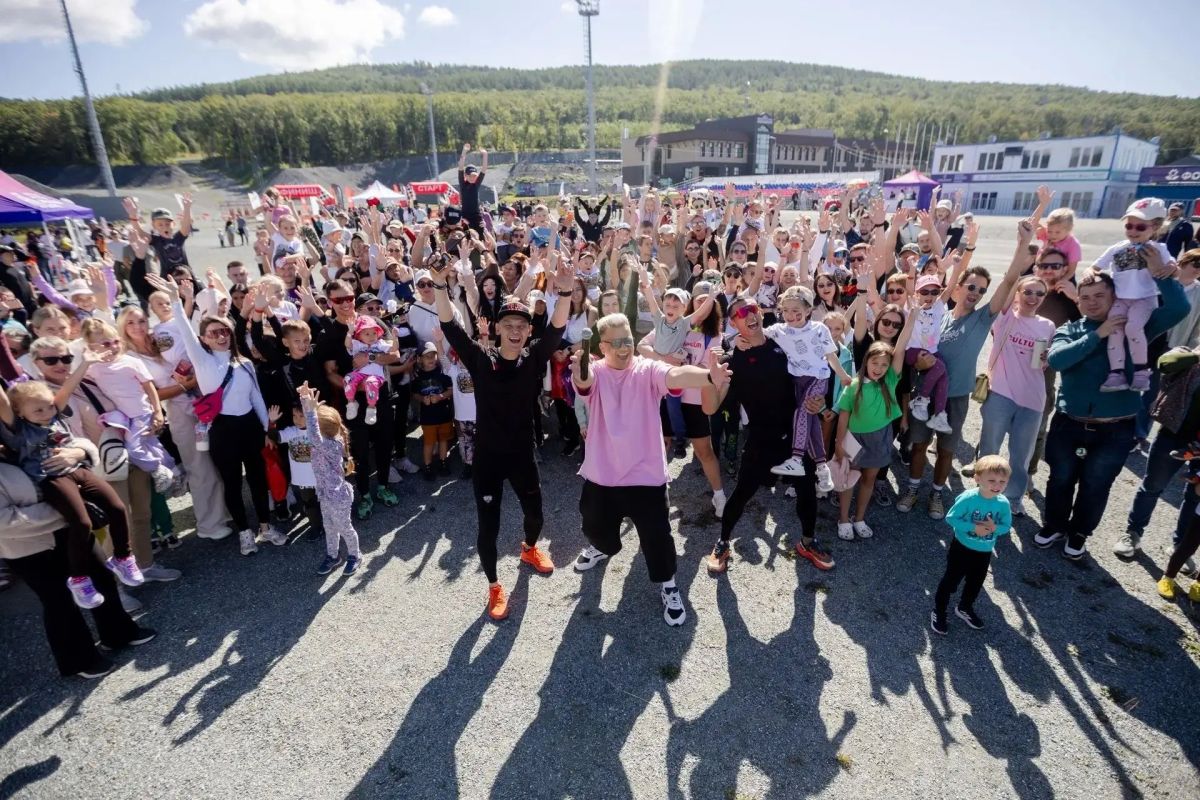 Более 500 юных сахалинцев собрала гонка с препятствиями «Pride Race» Более 500 юных сахалинцев собрала гонка с препятствиями «Pride Race»