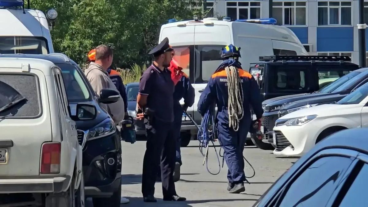 Мужчина нанёс пять ножевых ударов сожительнице на Сахалине и насильно держал её взаперти — пьяного злоумышленника задержали Мужчина нанёс пять ножевых ударов сожительнице на Сахалине и насильно держал её взаперти — пьяного злоумышленника задержали