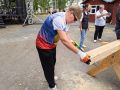Сотрудницы колонии на Сахалине пилили брёвна в праздничной атмосфере