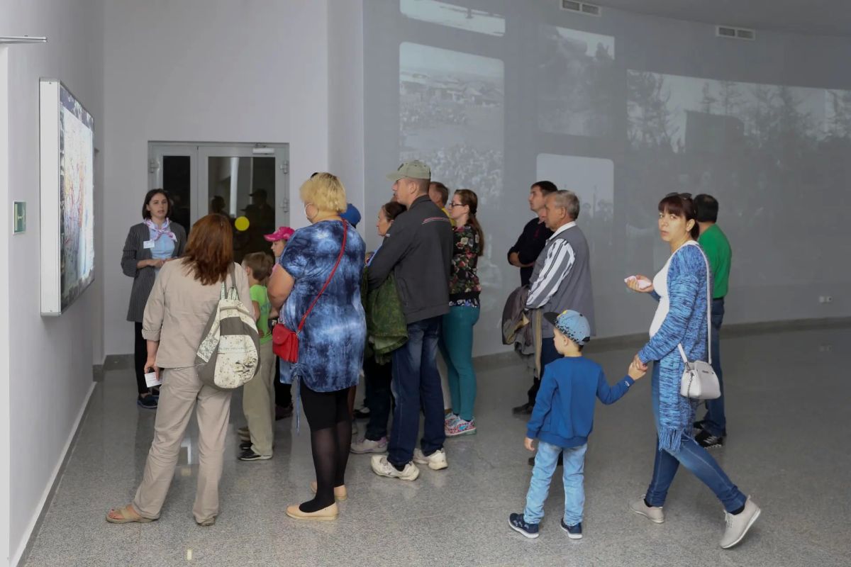 Продолжаем вспоминать первые дни работы Музейно-мемориального комплекса «Победа» Продолжаем вспоминать первые дни работы Музейно-мемориального комплекса «Победа»