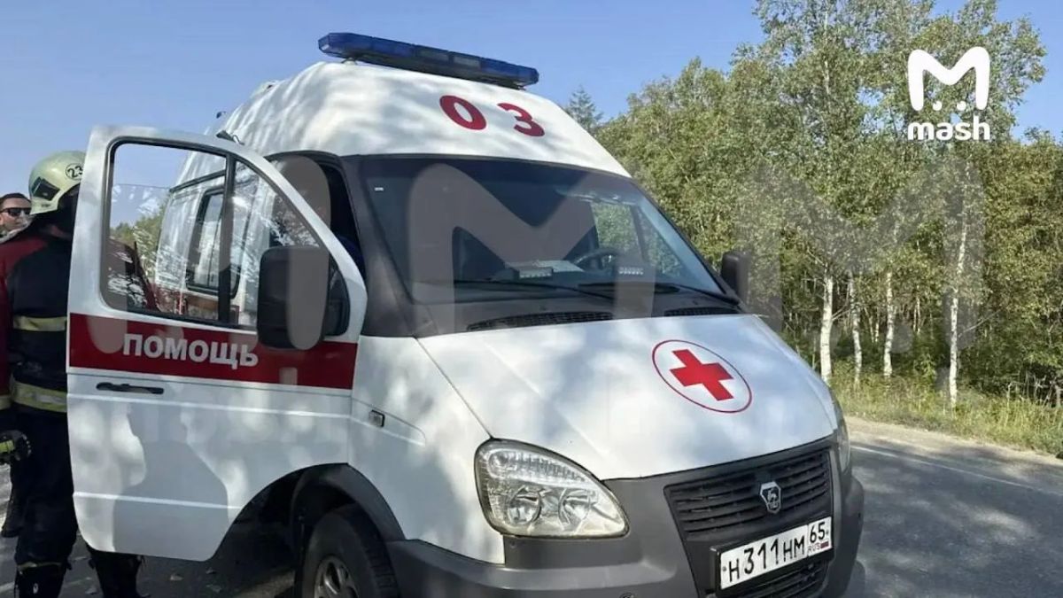 Вертолёт Ми-8 с сотрудниками сахалинского избиркома совершил жёсткую посадку прямо на трассе в Долинском районе Вертолёт Ми-8 с сотрудниками сахалинского избиркома совершил жёсткую посадку прямо на трассе в Долинском районе