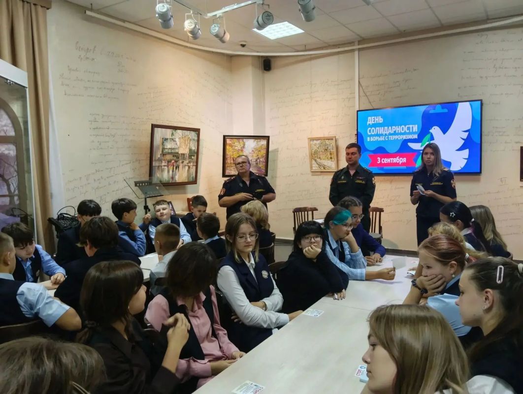 В Литературно-художественном музее книги А.П. Чехова «Остров Сахалин» прошел Урок мужества «Мир без террора» В Литературно-художественном музее книги А.П. Чехова «Остров Сахалин» прошел Урок мужества «Мир без террора»
