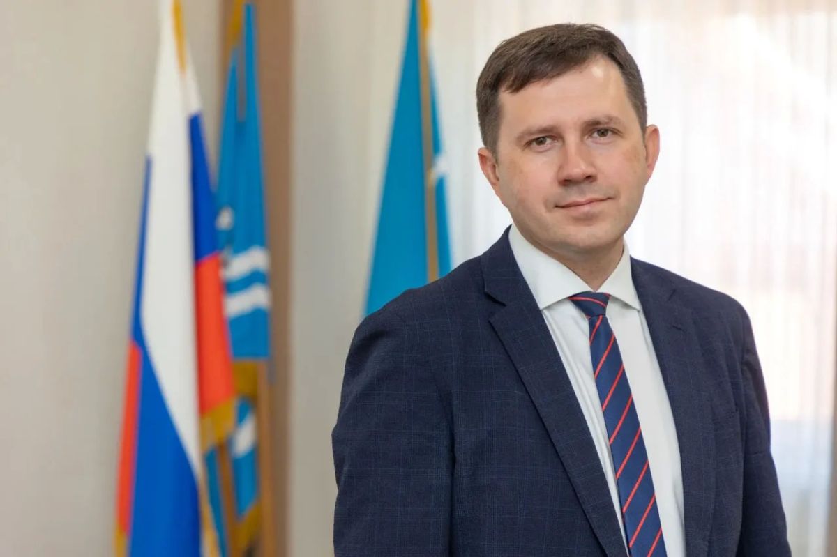С Днём Победы над милитаристской Японией и окончания Второй мировой войны от лица депутатов Городской Думы поздравляет председатель Олег Логачев: