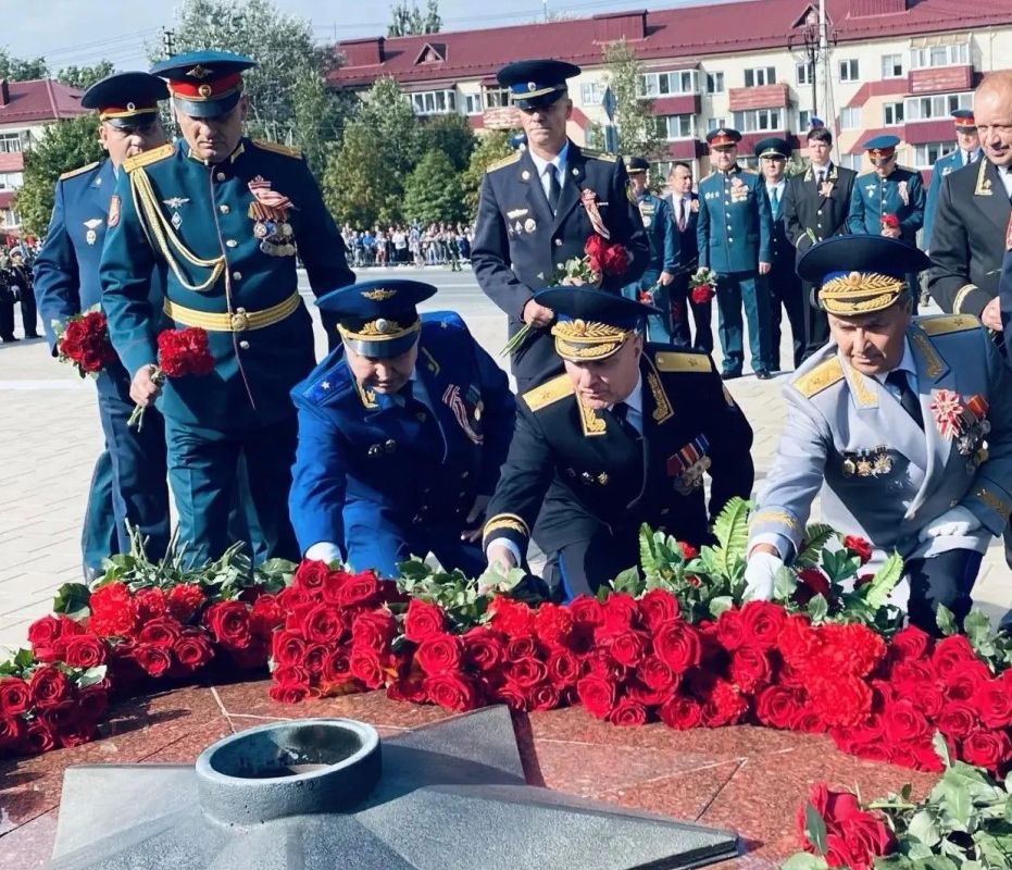 Прокурор Сахалинской области принял участие в торжественных мероприятиях, посвященных Дню Победы над милитаристской Японией и окончания Второй мировой войны Прокурор Сахалинской области принял участие в торжественных мероприятиях, посвященных Дню Победы над милитаристской Японией и окончания Второй мировой войны