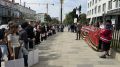 В День Победы над милитаристской Японией и окончания Второй мировой войны южно-сахалинцы с активной гражданской позицией провели митинг у здания генерального консульства Японии