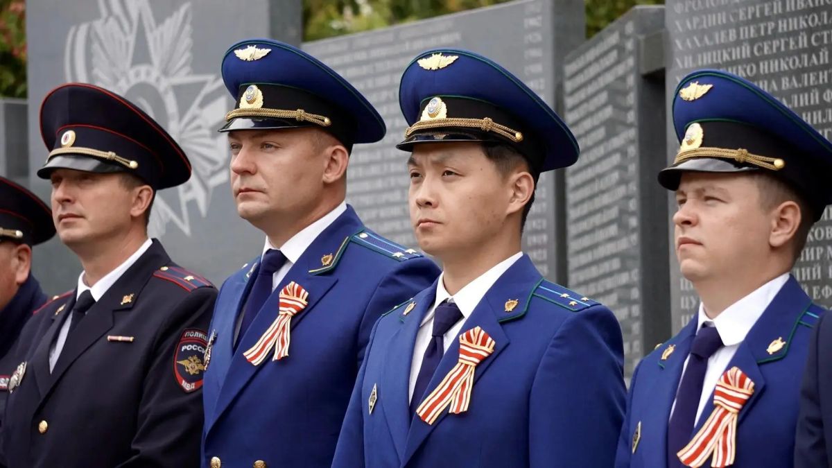 Прокуроры приняли участие в торжественных мероприятиях, посвященных Дню Победы над милитаристской Японией и окончанию Второй мировой войны Прокуроры приняли участие в торжественных мероприятиях, посвященных Дню Победы над милитаристской Японией и окончанию Второй мировой войны