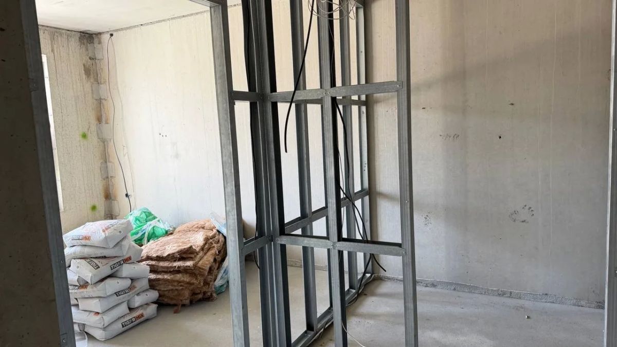 Проверил строительство домов в Долинске, предназначенных для арендного жилья Проверил строительство домов в Долинске, предназначенных для арендного жилья
