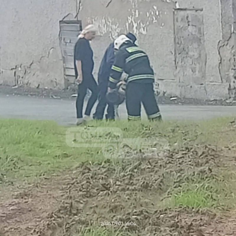 Жители села Правда бьют тревогу: после ремонта на улице Центральной участок отсыпали материалом, который, по их словам, “самовозгорается” на жаре Жители села Правда бьют тревогу: после ремонта на улице Центральной участок отсыпали материалом, который, по их словам, “самовозгорается” на жаре
