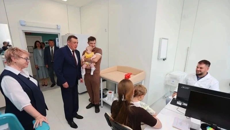 Семь лет работы Валерия Лимаренко: как изменилось здравоохранение и жилищное обеспечение на Сахалине