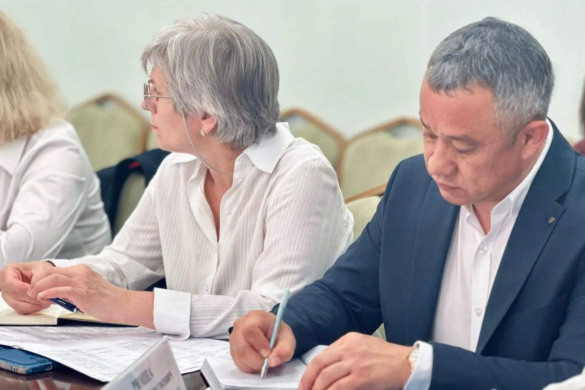 В Правительстве Сахалинской области прошло заседание межведомственного совета по вопросам развития торговой деятельности и реализации законодательства РФ в сфере торговли В Правительстве Сахалинской области прошло заседание межведомственного совета по вопросам развития торговой деятельности и реализации законодательства РФ в сфере торговли