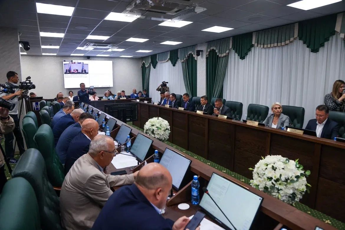 Более 925 млн рублей дополнительно направят на сферу ЖКХ Сахалинской области Более 925 млн рублей дополнительно направят на сферу ЖКХ Сахалинской области