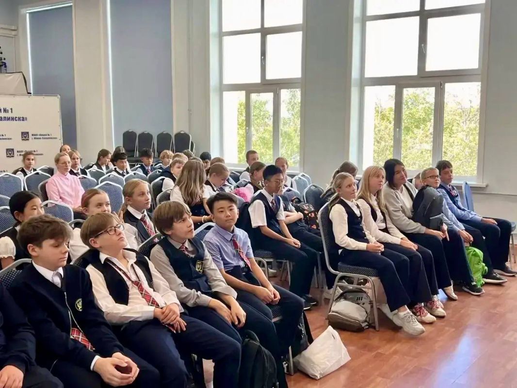 «А если на самокате? А здесь можно? А если машина не остановилась?» «А если на самокате? А здесь можно? А если машина не остановилась?»