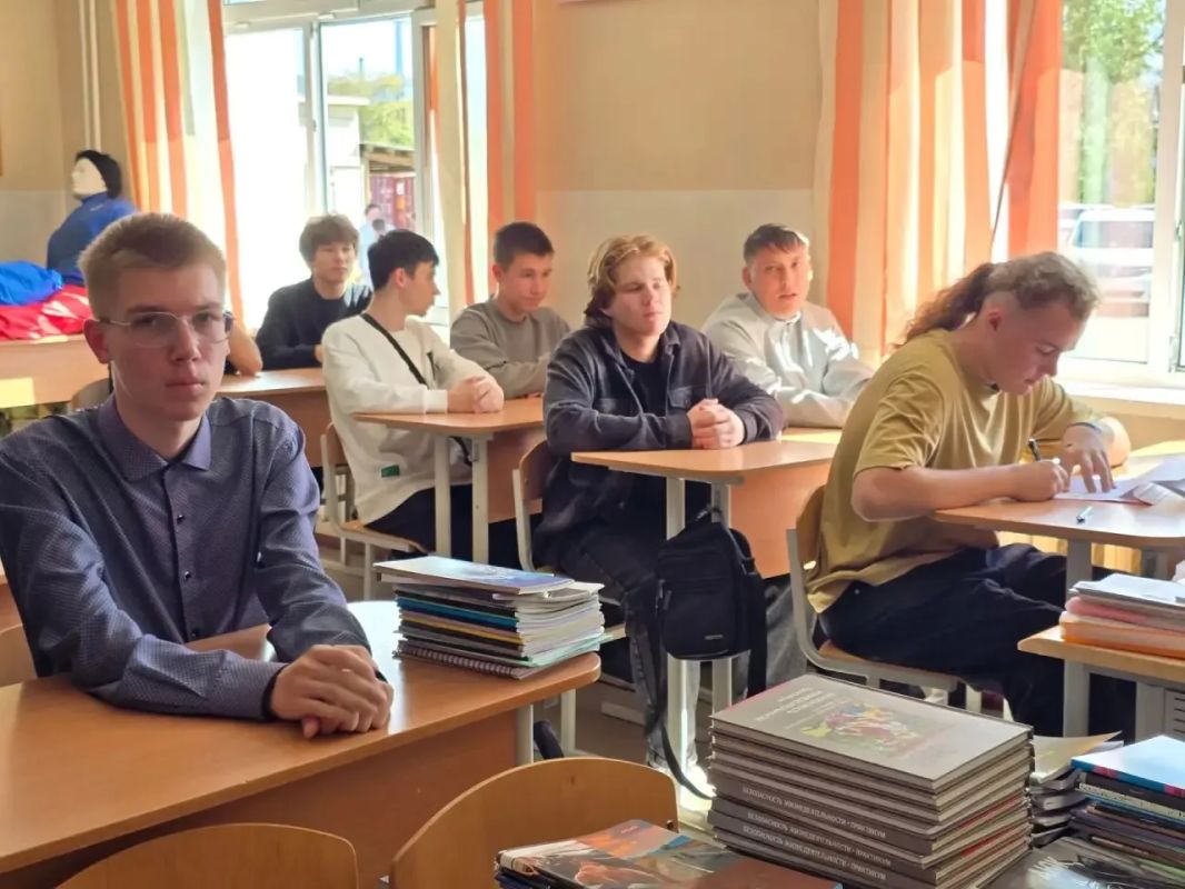 САХАЛИНСКАЯ ПОЛИЦИЯ – ЗА ФИНАНСОВУЮ БЕЗОПАСНОСТЬ МОЛОДЁЖИ САХАЛИНСКАЯ ПОЛИЦИЯ – ЗА ФИНАНСОВУЮ БЕЗОПАСНОСТЬ МОЛОДЁЖИ