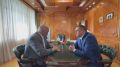 Губернатор Валерий Лимаренко провел встречу с сенатором Григорием Карасиным