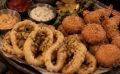 Грустно, но вкусно: в России хотят запретить картошку фри и кольца кальмара