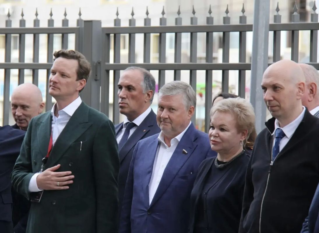 Начальник областного УМВД Владимир Арбузов принял участие в церемонии открытия филиала Российского этнографического музея Начальник областного УМВД Владимир Арбузов принял участие в церемонии открытия филиала Российского этнографического музея