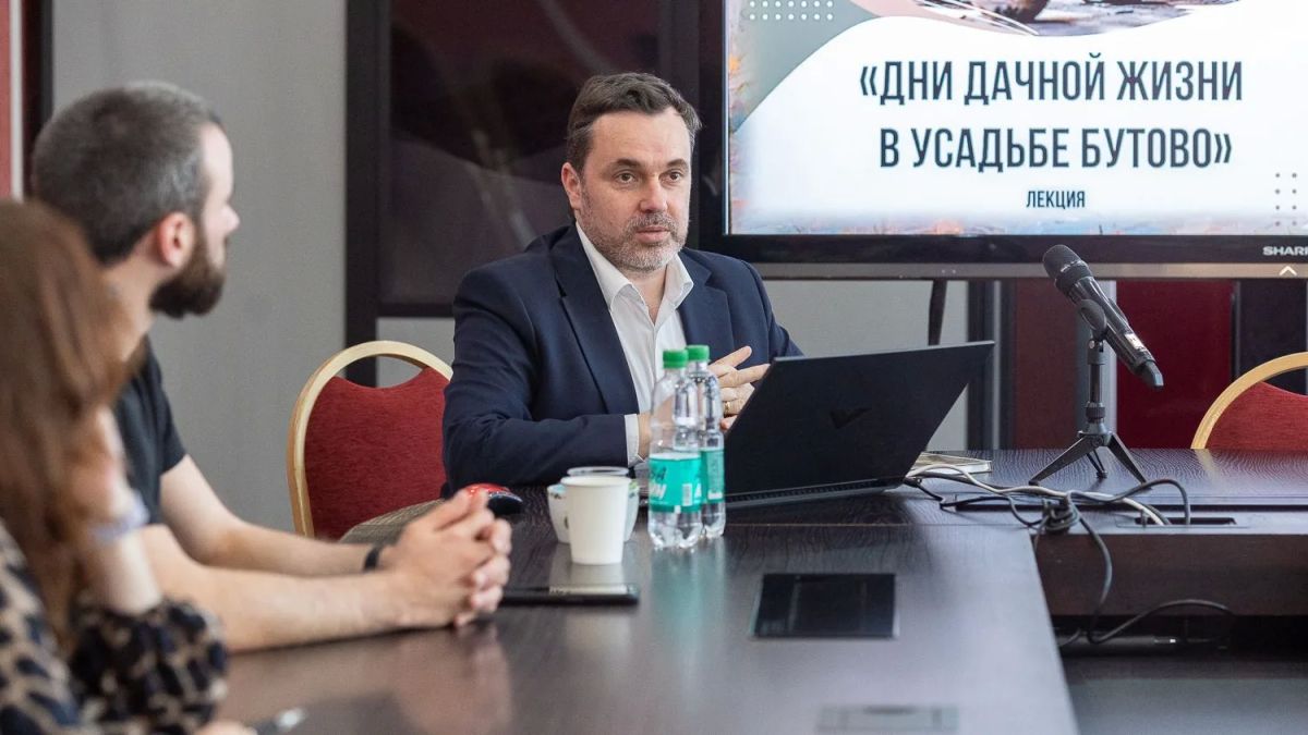 Вчера в СахОУНБ им. Н. А. Тарасова состоялась встреча с Антоном Никулиным, руководителем проекта «Музей Леонида Андреева в Бутове», приуроченная к 155-летию писателя Вчера в СахОУНБ им. Н. А. Тарасова состоялась встреча с Антоном Никулиным, руководителем проекта «Музей Леонида Андреева в Бутове», приуроченная к 155-летию писателя