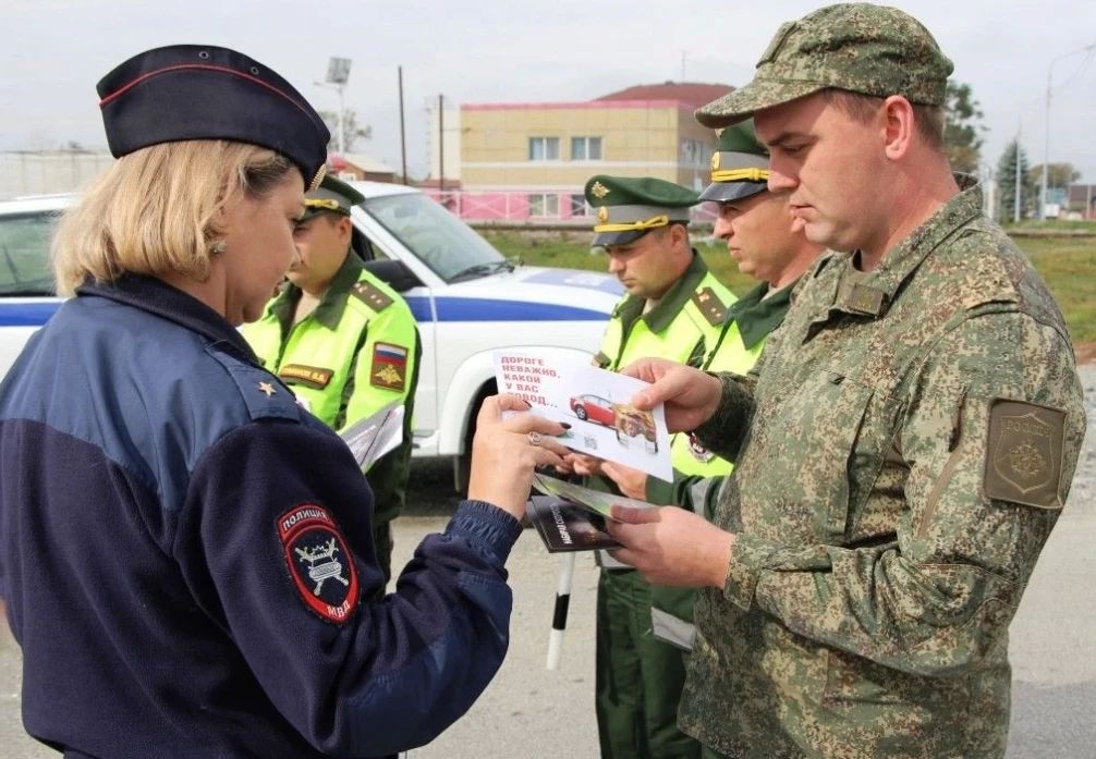 На Сахалине водителям напомнили о "Всемирном дне без автомобиля" На Сахалине водителям напомнили о "Всемирном дне без автомобиля"