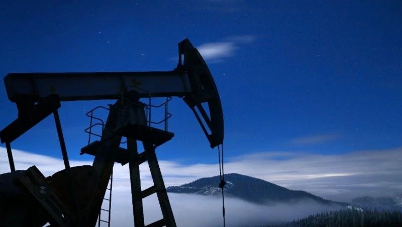 Япония продолжит закупать нефть с Сахалина, несмотря на санкции США