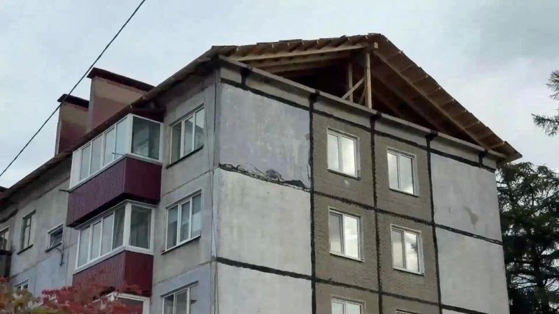 Сгоревшую крышу дома на улице Тихоокеанской в Южно-Сахалинске восстановят в ноябре Сгоревшую крышу дома на улице Тихоокеанской в Южно-Сахалинске восстановят в ноябре