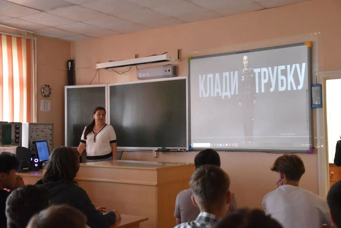 Более 850 студентов сахалинских вузов, колледжей и техникумов прокачали свои навыки в управлении деньгами и кибербезопасности Более 850 студентов сахалинских вузов, колледжей и техникумов прокачали свои навыки в управлении деньгами и кибербезопасности