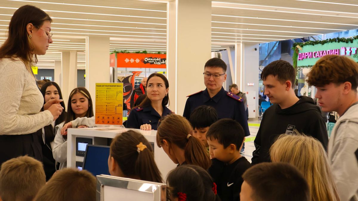 По инициативе Женского совета воспитанники реабилитационного центра «Маячок» побывали на экскурсии в аэропорту Южно-Сахалинска По инициативе Женского совета воспитанники реабилитационного центра «Маячок» побывали на экскурсии в аэропорту Южно-Сахалинска