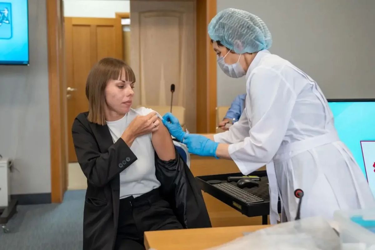 В Южно-Сахалинске продолжается вакцинация от группа В Южно-Сахалинске продолжается вакцинация от группа
