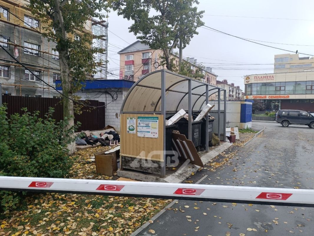 Ловить дзен на брошенных диванах пьяным "попрошайкам" осталось недолго Ловить дзен на брошенных диванах пьяным "попрошайкам" осталось недолго