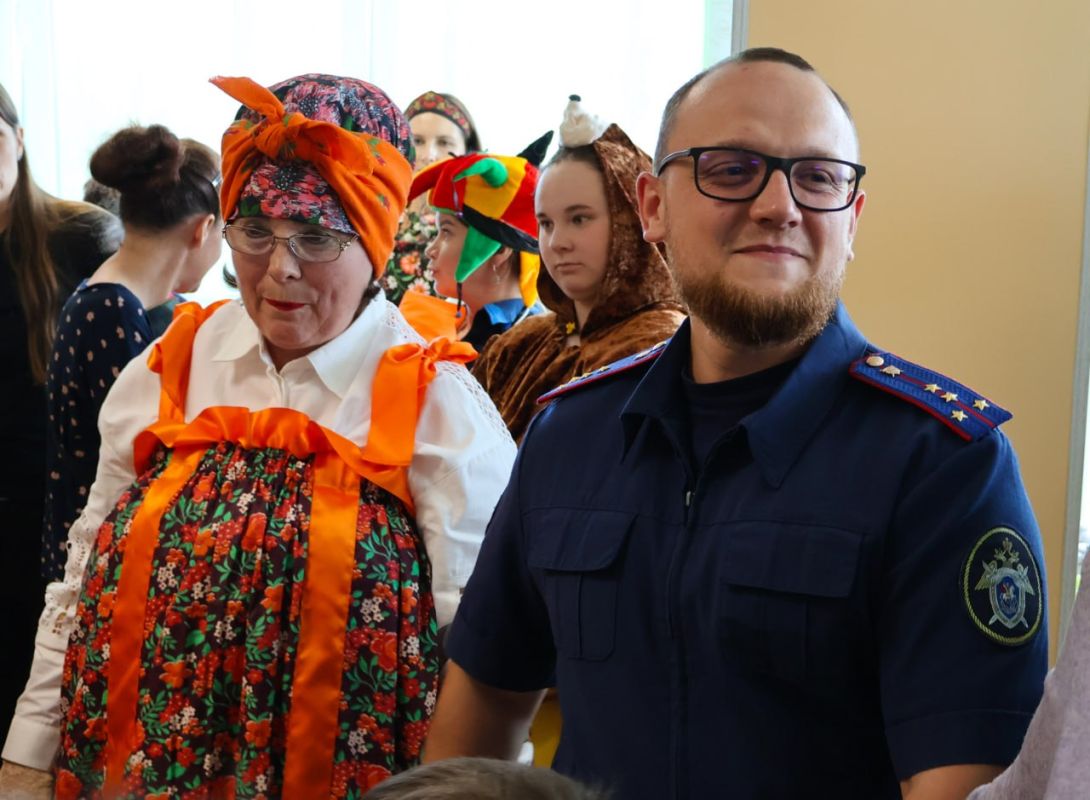 Сотрудники следственного управления СК России по Сахалинской области приняли участие в осенней ярмарке Сотрудники следственного управления СК России по Сахалинской области приняли участие в осенней ярмарке
