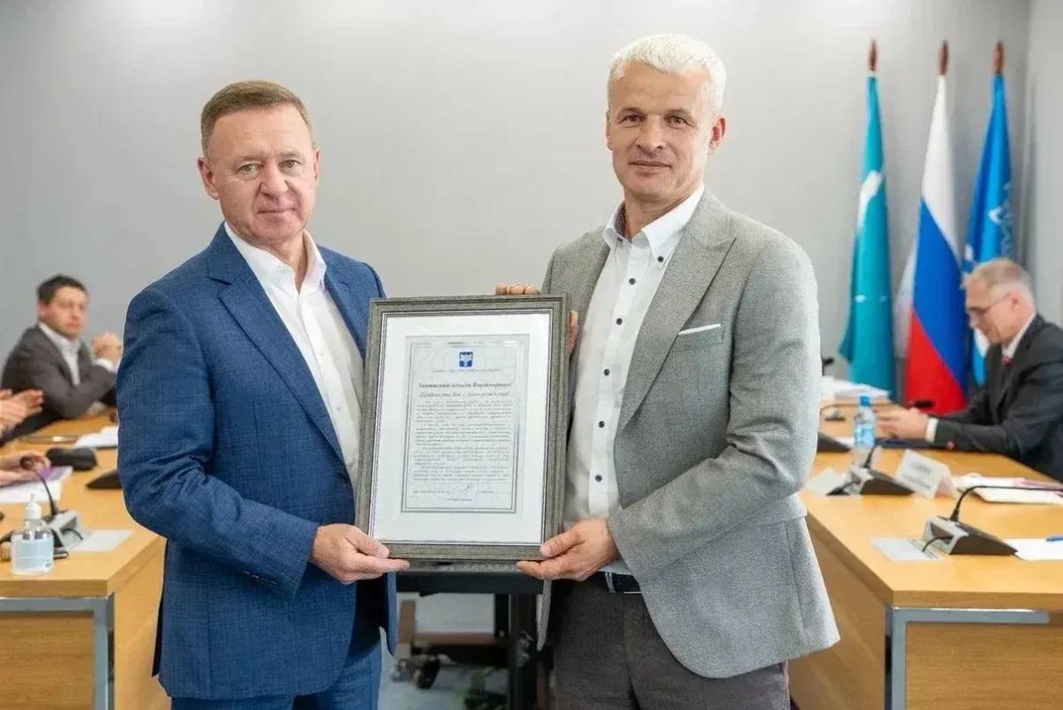 Сергей Надсадин: Поздравил с днём рождения человека, который своим ежедневным трудом вносит большой вклад в развитие Южно-Сахалинска – председателя контрольно-счётной палаты города Алексея Владимировича Фризюка