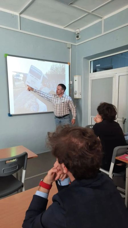 Преподаватели УМЦ провели в Лицее №1 урок безопасности ко Дню гражданской обороны