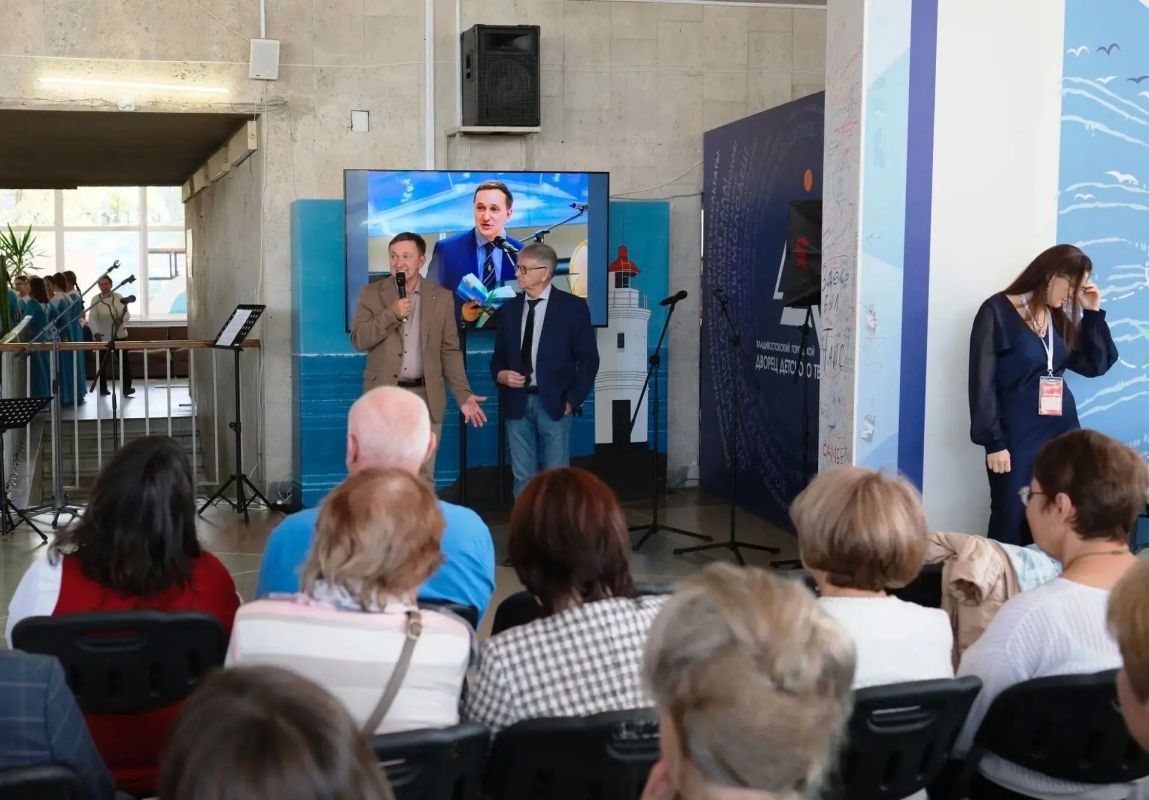 На XXVII Дальневосточной книжной выставке-ярмарке «Печатный двор» рассказали о сахалинской литературе