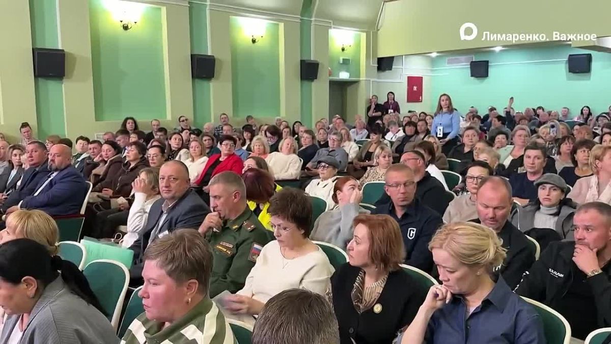 Валерий Лимаренко: Жители Ноглик ждут реконструкции единственного в поселке спортивного стадиона «Лесной»