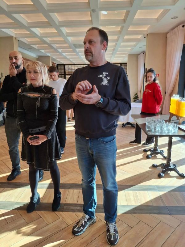 Вчера в отеле "Янкито" прошла дегустация напитков, изготовленных компанией "Курильский берег" Вчера в отеле "Янкито" прошла дегустация напитков, изготовленных компанией "Курильский берег"