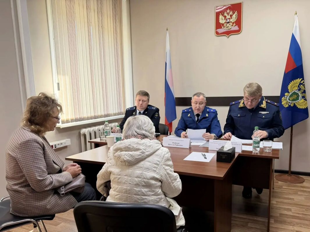 Прокурор Сахалинской области Вячеслав Шайбеков, руководитель Следственного управления Следственного комитета России по Сахалинской области Андрей Исаев и заместитель начальника — начальник СУ УМВД России по Сахалинской... Прокурор Сахалинской области Вячеслав Шайбеков, руководитель Следственного управления Следственного комитета России по Сахалинской области Андрей Исаев и заместитель начальника — начальник СУ УМВД России по Сахалинской...