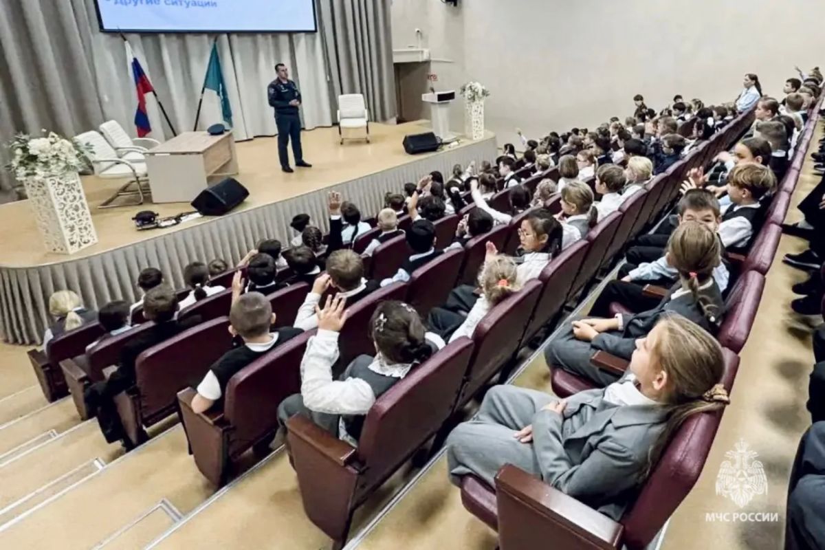 Знания, которые могут спасти жизнь: на Сахалине прошли уроки гражданской обороны Знания, которые могут спасти жизнь: на Сахалине прошли уроки гражданской обороны