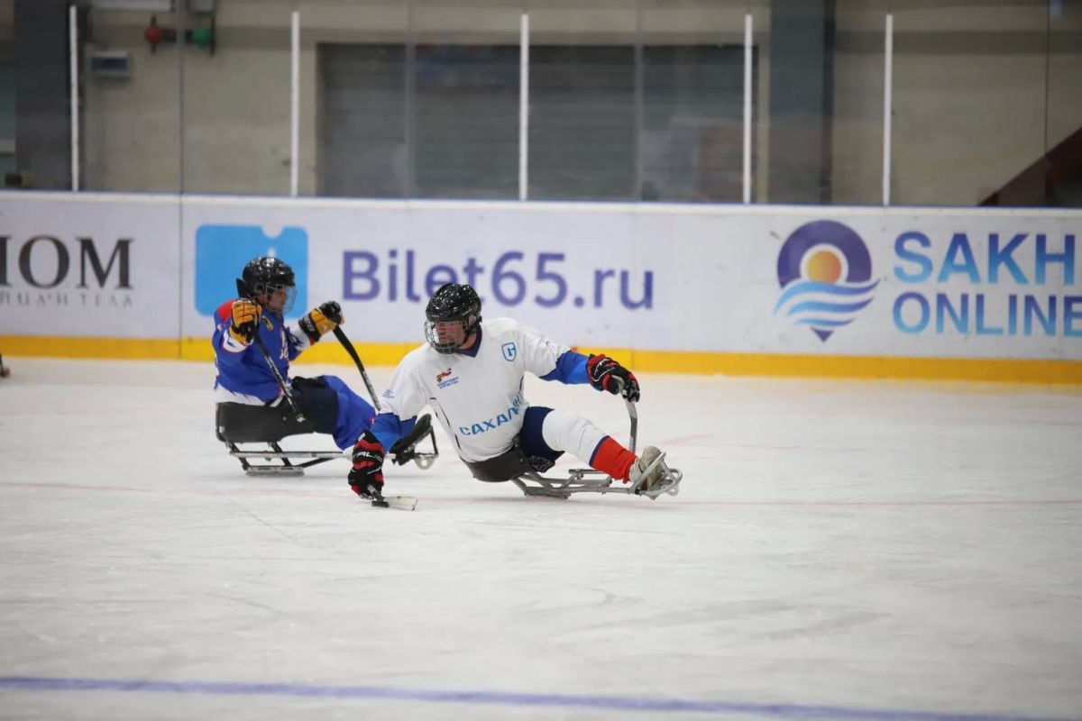 «Сахалинские львы» одержали верх над командой «Кодар» в матче чемпионата России по следж-хоккею