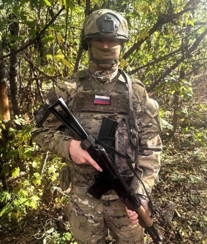 Сахалинского военнослужащего наградили за заслуги медалями Жукова и Суворова