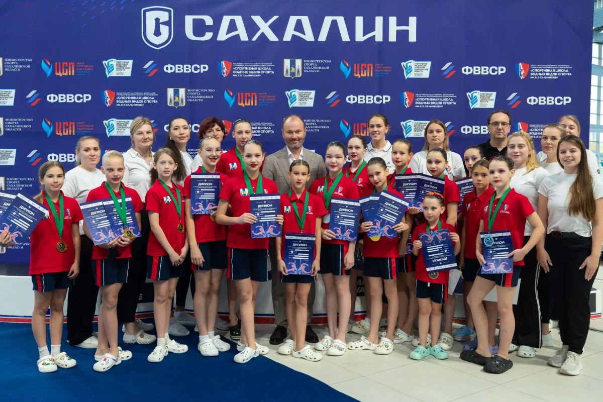 На Сахалине определили лидеров в синхронном плавании