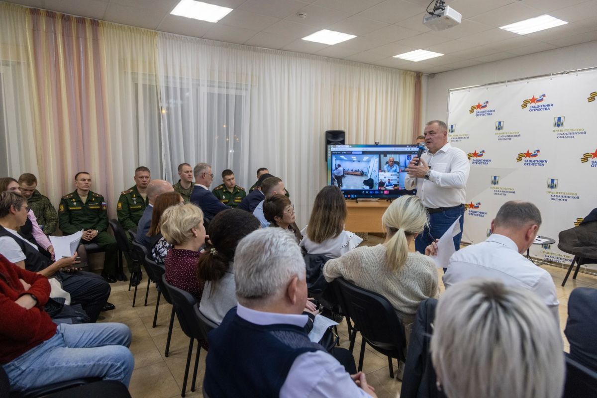 Первый заместитель губернатора Сергей Байдаков провел встречу с ветеранами СВО