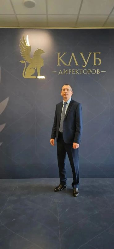 Директор школы пгт Тымовское прошёл обучение бережливым технологиям в Арзамасе